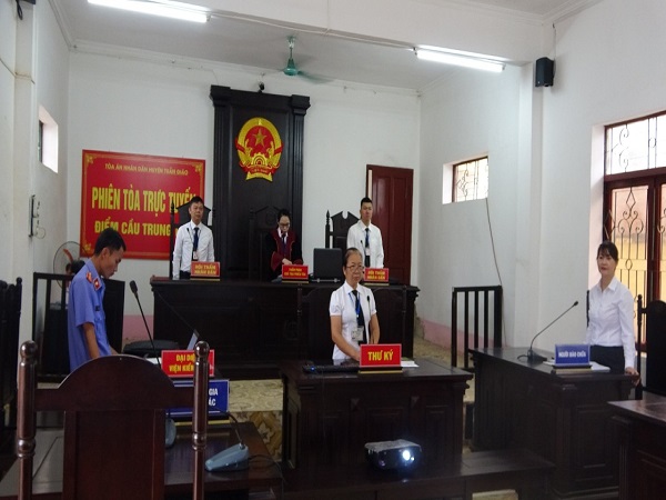 Tòa án nhân dân huyện Tuần Giáo xét xử trực tuyến các vụ án hình sự