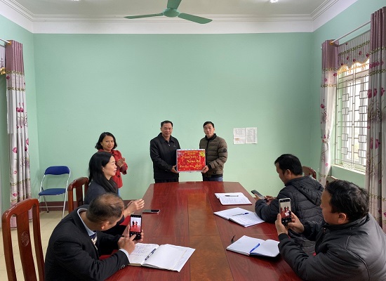 VKSND tỉnh Điện Biên thăm và chúc tết tại xã Phình Sáng, huyện Tuần Giáo nhân dịp tết Quý Mão năm 2023